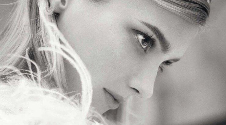 5 αξεσουάρ που κάθε γυναίκα χρειάζεται για τις γιορτές