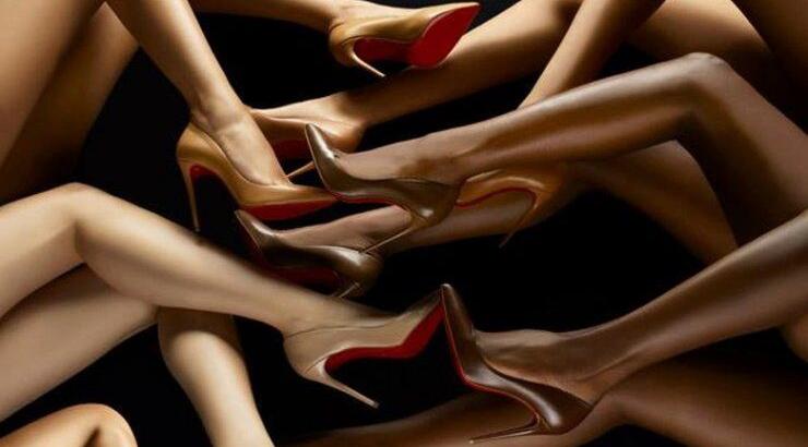 Christian Louboutin: Λανσάρει νέα συλλογή 