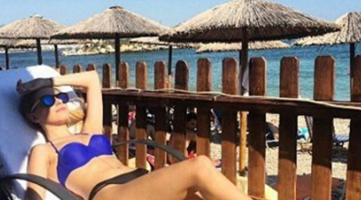 Αυτή είναι η Κύπρια σύντροφος επώνυμου Έλληνα που ανάβει φωτιές!