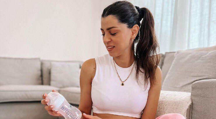 Κλέλια Γιασεμίδου: Ποζάρει στο δωμάτιο που ξεκίνησαν να φτιάχνουν για την κόρη τους [εικόνες & βίντεο]