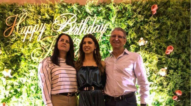 Κλέλια Γιασεμίδου: Η έκπληξη των γονιών της στον αέρα της εκπομπής για τα γενέθλιά της 