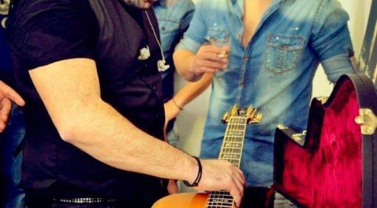 Συγκλονίζει το μήνυμα και η φωτογραφία του αδελφού του Παντελίδη στο facebook