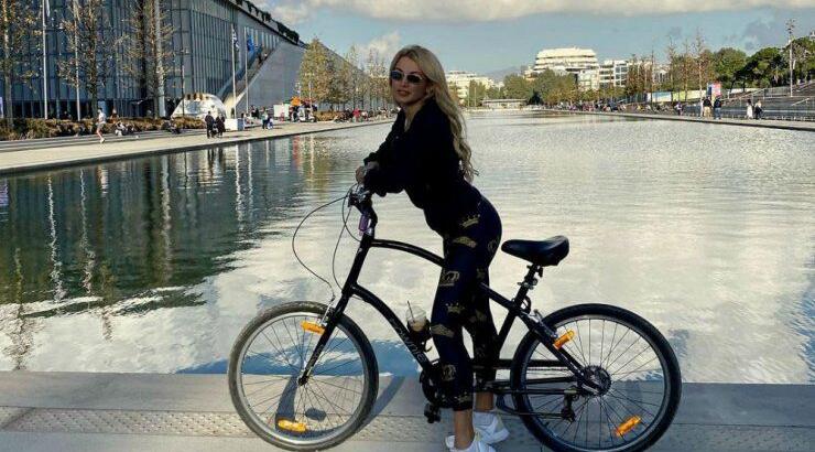 Κωνσταντίνα Σπυροπούλου: Το γλυκό φιλί που μοίρασε στον σύντροφό της στο instagram [βίντεο]