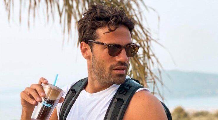 Κωνσταντίνος Αργυρός: Διασκέδασε μαζί με τον βαφτιστικό του στα μπουζούκια [εικόνες] 