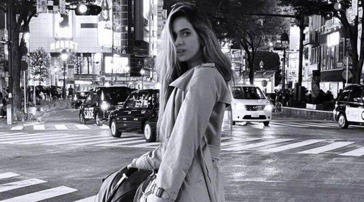 Stylish mom: Το total black outfit της Μαρίας Κορτζιά στο Τόκιο είναι uber chic [εικόνες]