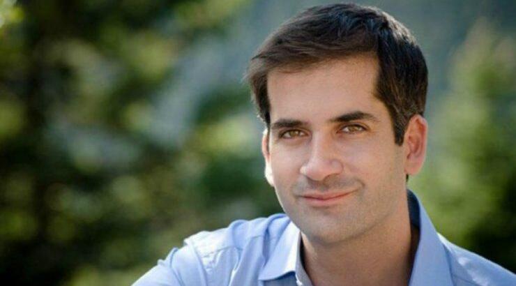 Ο Κώστας Μπακογιάννης μας συστήνει την εννέα ετών κόρη του που απέκτησε με την πρώην επώνυμη Κύπρια σύζυγό του 