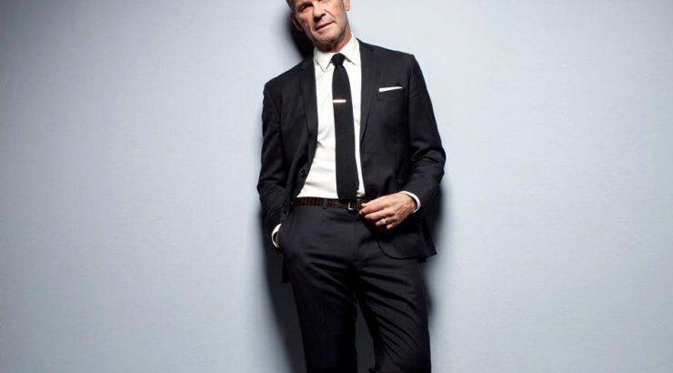 Πέτρος Κωστόπουλος: Στην κηδεία της μητέρα του με τον γιο και την κόρη του! [εικόνα]