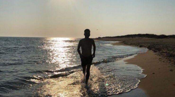 Έλληνας τραγουδιστής έγινε πατέρας πριν από δυο μήνες και μόλις το μάθαμε!