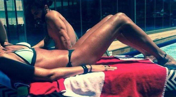 Πασίγνωστη Ελληνίδα με τέτοιο κορμί στα 48 της!