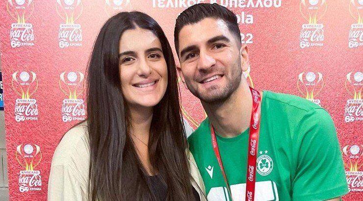 Ιωάννης Κούσουλος: Πανηγύρισε τον τίτλο της Ομόνοιας αγκαλιά με την εγκυμονούσα σύντροφό του [εικόνες]