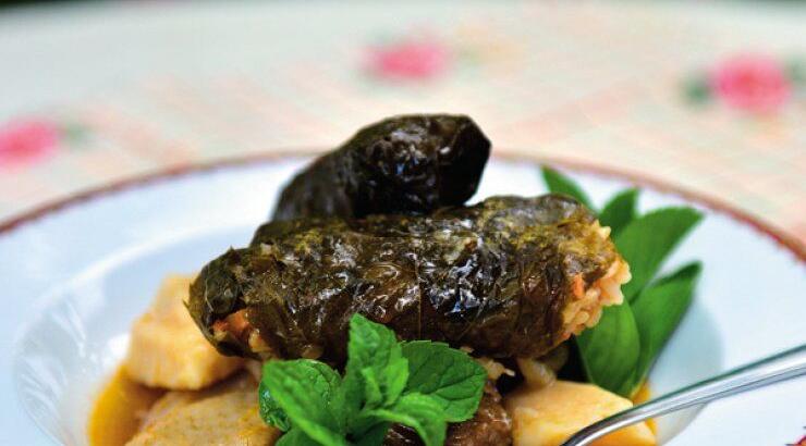 Κουπέπια με χοιρινό και κολοκάσι