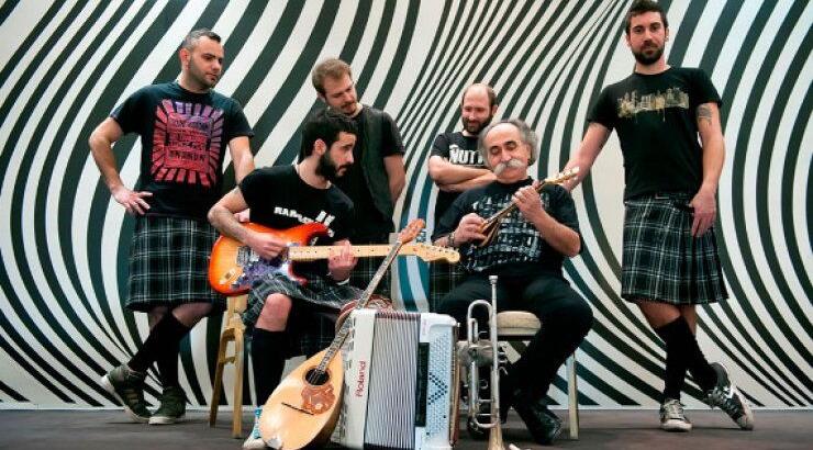 WSJ: Οι Κoza Mostra και ο Αγάθωνας δεν είχαν λεφτά ούτε για να γυρίσουν σπίτι