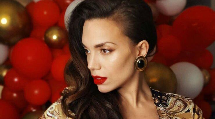 Κρυσταλλία: Ο μαγευτικός τρόπος με τον οποίο επέλεξε να ποζάρει λίγο πριν γεννήσει [εικόνα]