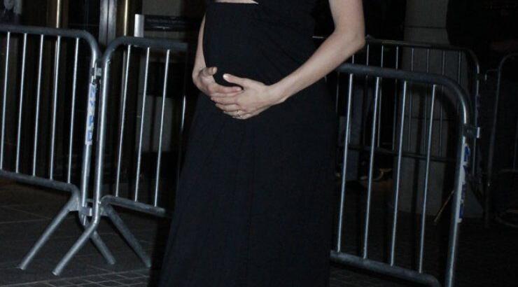 Πασίγνωστο μοντέλο είναι έγκυος [εικόνες]