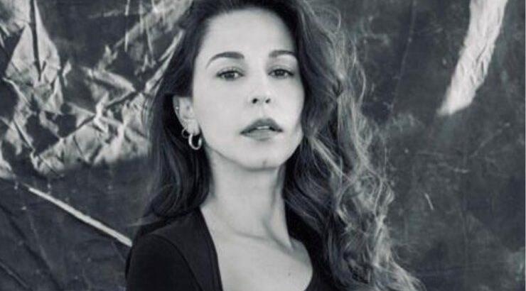 Κατερίνα Παπουτσάκη: Τώρα και επίσημα... τραγουδίστρια! 