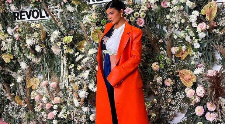 Kylie Jenner: Έκανε την πιο σέξι εμφάνιση με see-through jumpsuit σε προχωρημένη εγκυμοσύνη! [εικόνα]