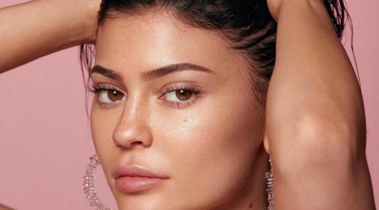 Η Kylie Jenner λανσάρει σειρά skincare