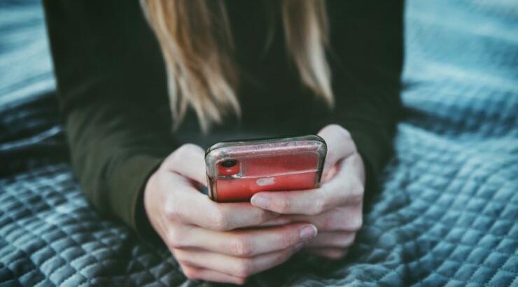 6 tips για να κάνεις σχέση μέσω apps γνωριμιών! 