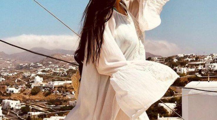 Άντρεα Κυριάκου: Το κόκκινο μαγιό που φόρεσε και η φουσκωμένη της κοιλίτσα που άρχισε να φαίνεται! [εικόνα]