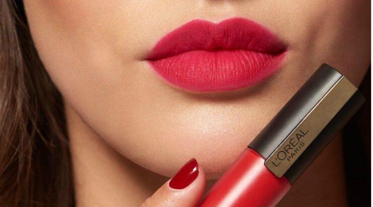 Λαμπερά και σαγηνευτικά χείλη με τα νέα ματ υγρό κραγιόν για άνεση και διάρκεια