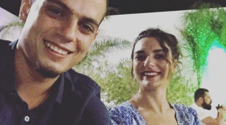 Ιωάννα Λαμπροπούλου: Η ανθοδέσμη και το "μονόπετρο" από το σύντροφό της! [βίντεο]