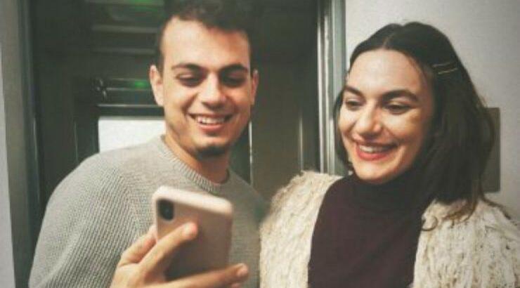 Ιωάννα Λαμπροπούλου: Κουρεύει τον σύντροφό της και εκείνος ντύθηκε με σακούλα σκουπιδιών!