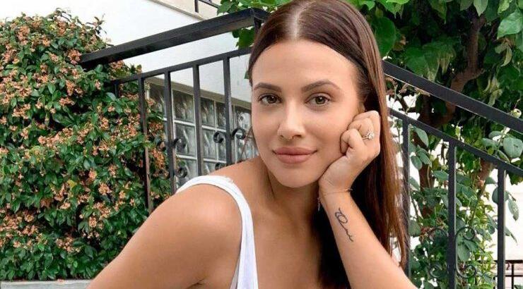 Ερωτευμένη η Λάουρα Νάργες με γνωστό τραγουδιστή! [εικόνα]