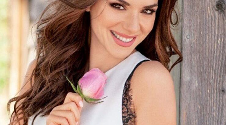 Ελληνίδα ηθοποιός δήλωσε: “Μεγάλωσα χωρίς χρήματα. Οι γονείς μου καθαρίζουν πολυκατοικίες”