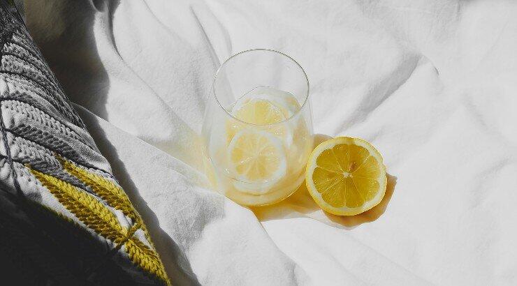 5 λόγοι για προσθέσεις στο νερό σου λεμόνι 
