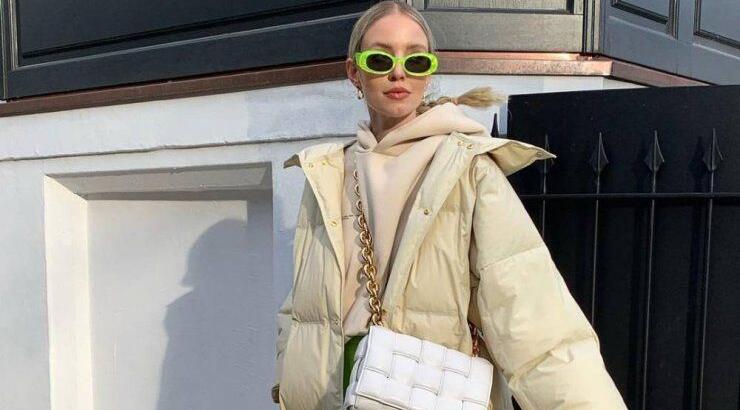 Η Leonie Hanne σου δείχνει τέσσερις τρόπους για να βάλεις χρώμα στα χειμερινά σου looks!