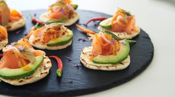 Συνταγές για να λατρέψετε τον σολομό