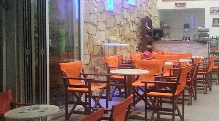 Rami: Το καινούργιο καφενείο της Λαϊκής Γειτονιάς