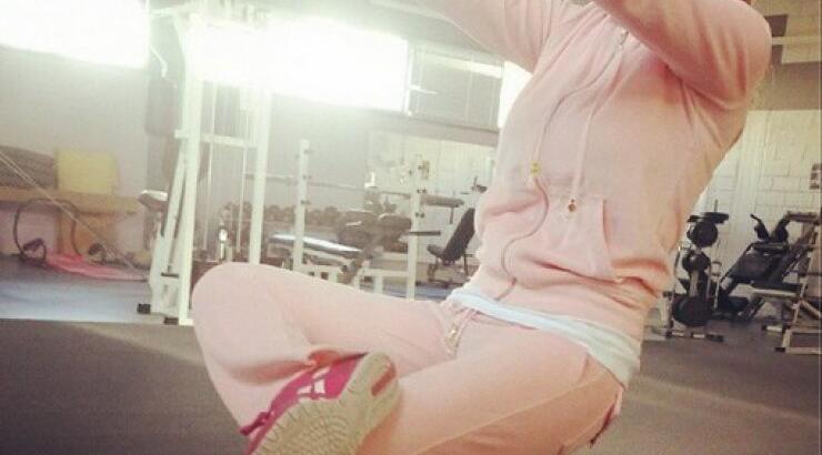 Kύπρια παρουσιάστρια λιώνει στο γυμναστήριο