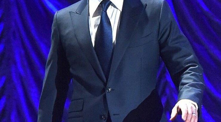 Πήγε με βαμμένα νύχια σε κινηματογραφικό φεστιβάλ ο Brad Pitt!