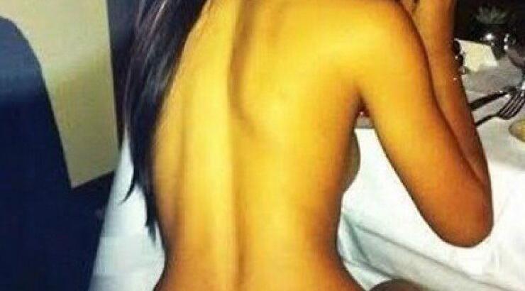 Διάσημος τραγουδιστής ανέβασε κατά λάθος γυμνή εικόνα της γυναίκας του