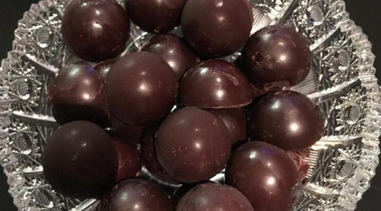 Ποια socialite ετοίμασε αυτά τα λαχταριστά σοκολατάκια;