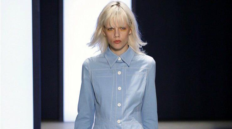 Τα πιο γλυκά casual φθινοπωρινά σύνολα, έχουν γαλάζιο χρώμα