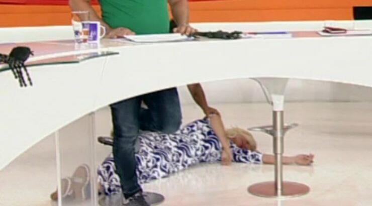 Λιποθύμησε η Μαρία Μπακοδήμου στο πλατό! [βίντεο]