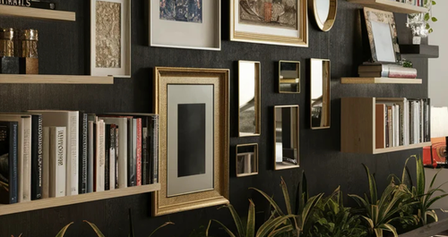 Πώς να φτιάξεις μια εντυπωσιακή σύνθεση στον τοίχο χωρίς να φαίνεται υπερβολική