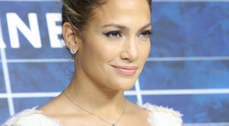 Jennifer Lopez: Μας εύχεται Kαλά Xριστούγεννα με τα διδυμάκια της