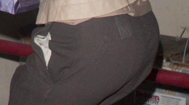 Σταρ του Hollywood κυκλοφορεί με τις ετικέτες πάνω στα ρούχα της [φωτογραφίες]