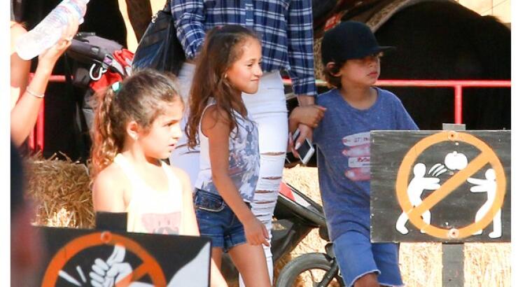 Jennifer Lopez: Μια ημέρα αφιερωμένη στα παιδιά της [εικόνες]