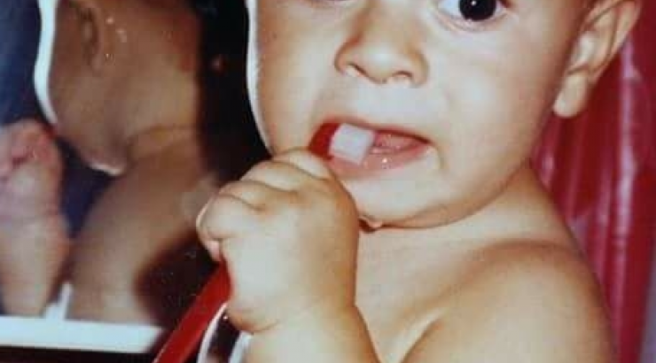 Δεν πάει το μυαλό σας ποιος Κύπριος παρουσιαστής είναι το αγοράκι στη φωτογραφία!