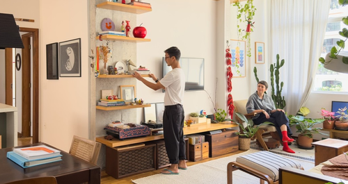 Προσεγμένο ντεκόρ και απλές, δημιουργικές ιδέες έφτιαξαν ένα cozy διαμέρισμα