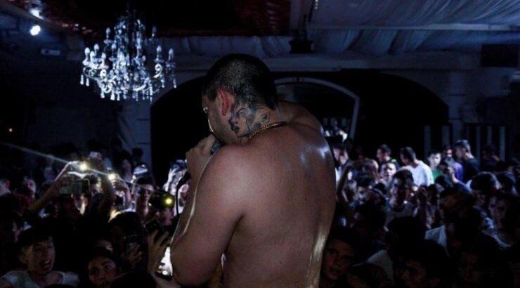 Γνωστός Έλληνας raper συνελήφθη μετά από καταδίωξη στους δρόμους 