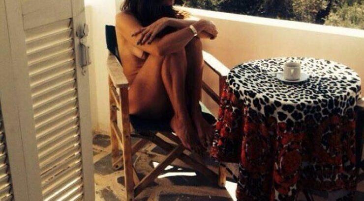 Η γυμνή φωτογραφία επώνυμης Ελληνίδας στα social media που προκάλεσε εγκεφαλικά