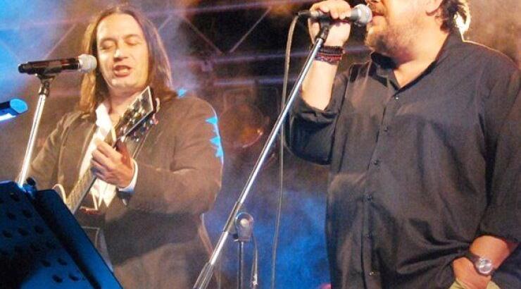 Οι Μαχαιρίτσας & Κότσιρας τραγουδούν για την "Αγία Σκέπη"