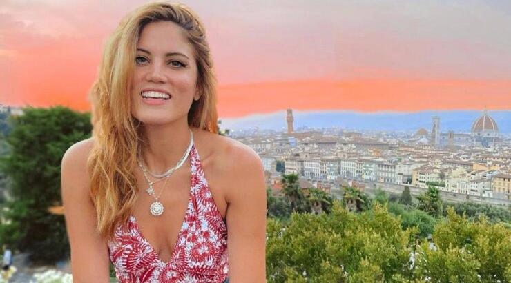 Μαίρη Συνατσάκη: Αποχαιρέτησε το καλοκαίρι ποζάροντας topless! [εικόνα]