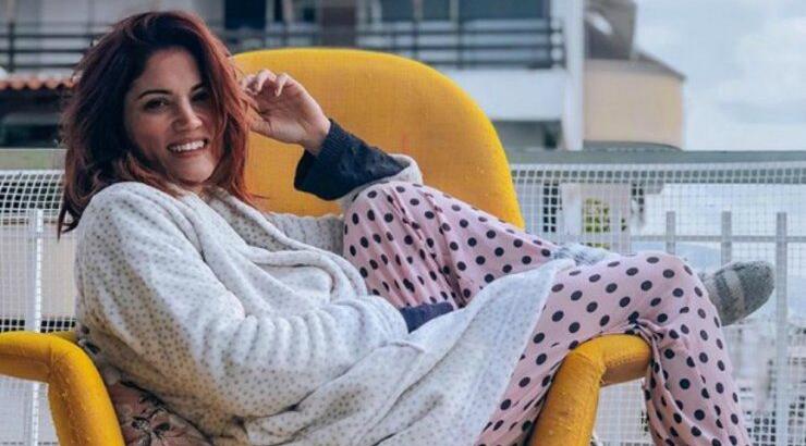 Η Μαίρη Συνατσάκη μας ξεναγεί στο μοντέρνο της σπίτι! [βίντεο]