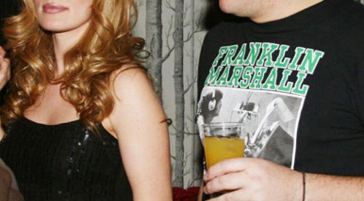 Ποιος επώνυμος Έλληνας κάνει λόγο για ψεύτικη σχέση Ρέμου – Μακρυπούλια;